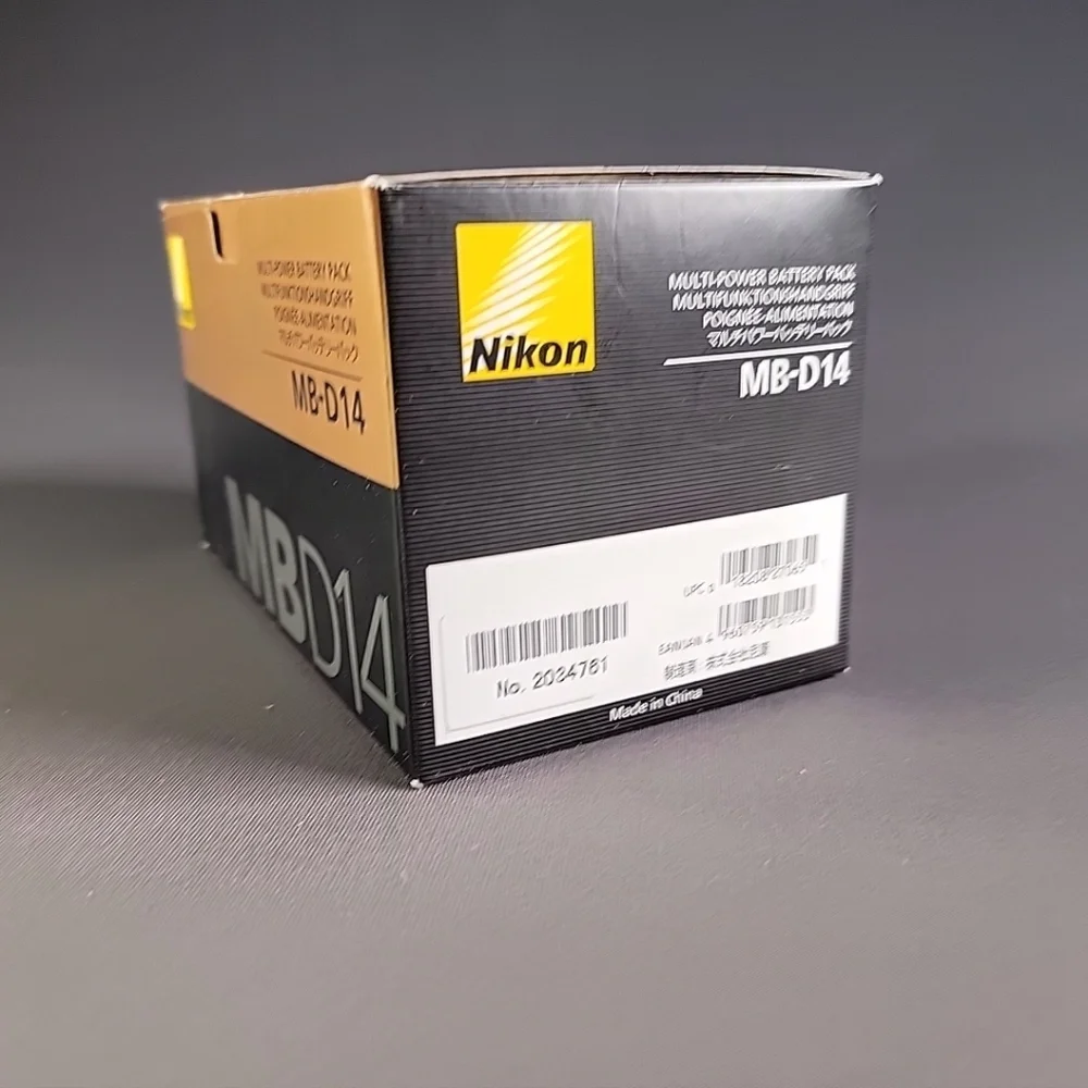 Nikon MB-D14 Battery New In Box. I Nevrr Used It.it Was A Backup Unit For Me.